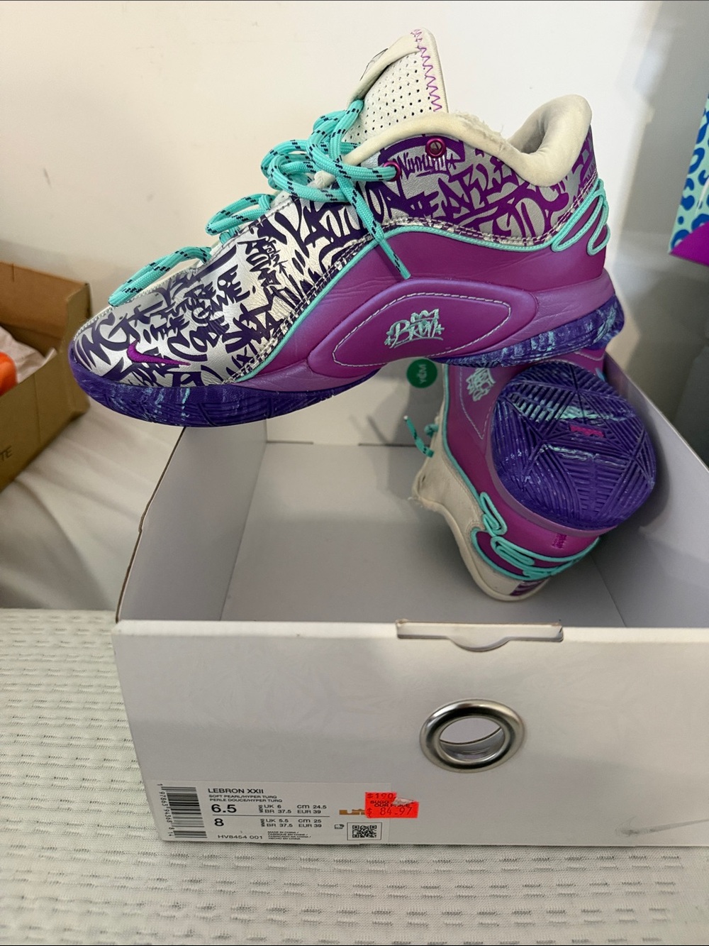 Nike LeBron XXII 6.5 men’s 8 women’s  Cream, Purple and Teal Low-Top Sneakers